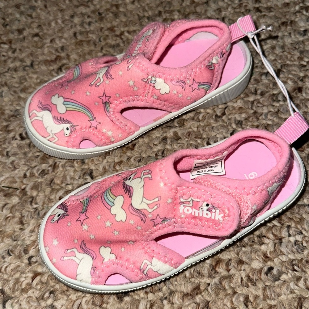 toddler pink water shoes